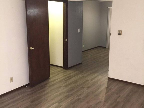 3rd image of 3413 W Richwoods Blvd