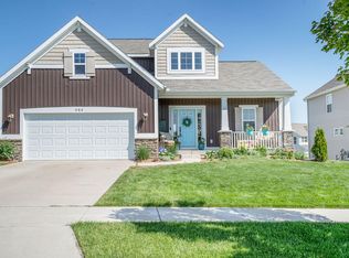 583 Orchard Dr NE, Rockford, MI 49341