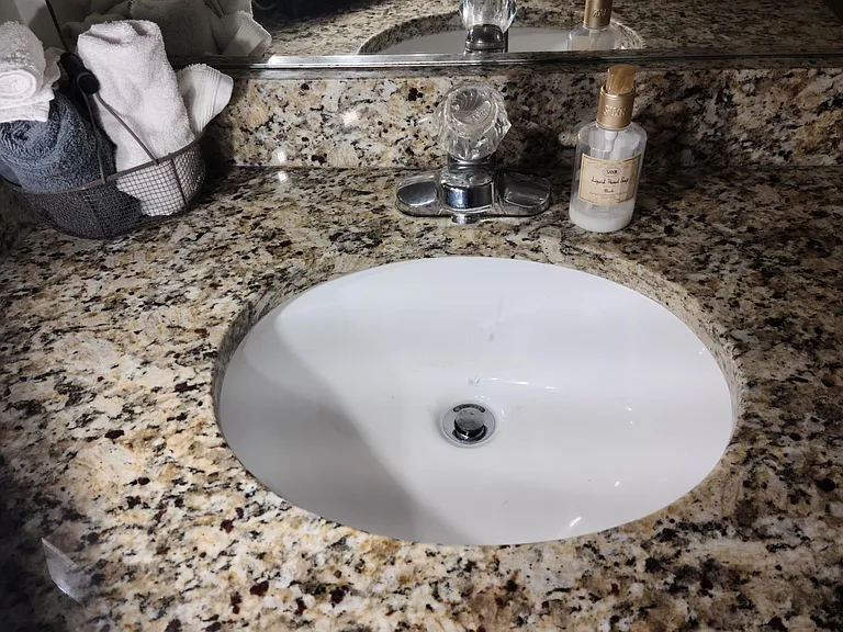 716 Eton Ct — Photo 15