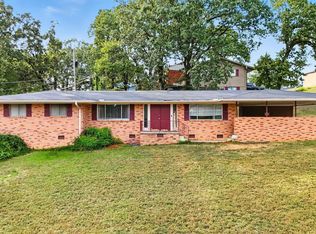1900 Broken Arrow Dr, N Little Rock, AR 72118