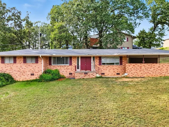 1900 Broken Arrow Dr, N Little Rock, AR 72118