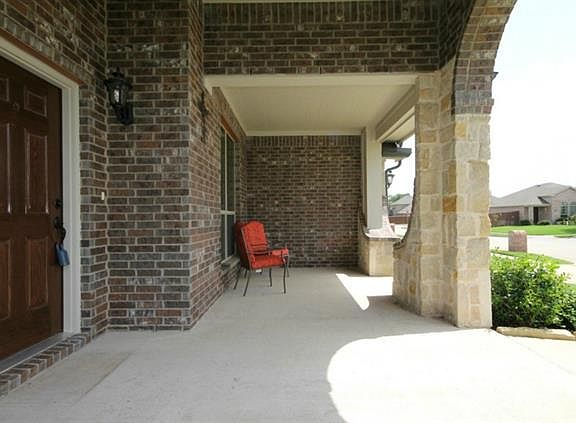 2nd image of 204 Salisbury Dr