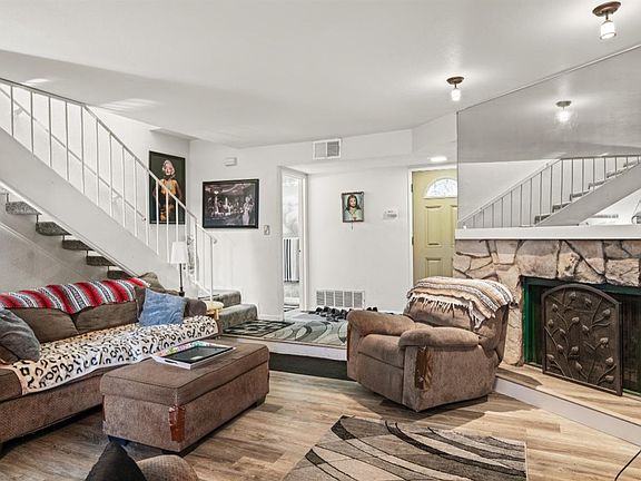 4th image of 299 Shasta Drive #21