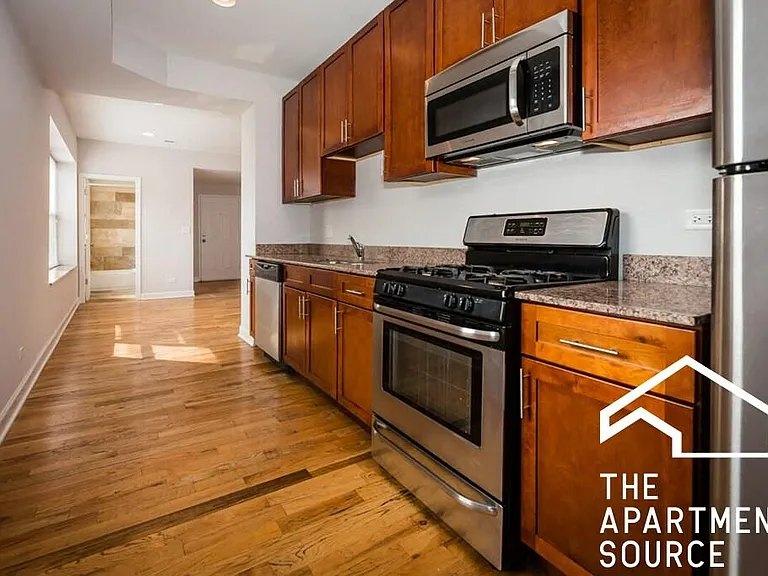 2046 W Touhy Ave #1 — Photo 2