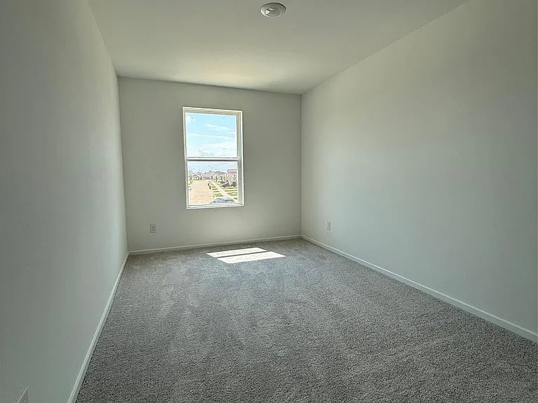 3061 Fantasy Terrace Dr — Photo 9