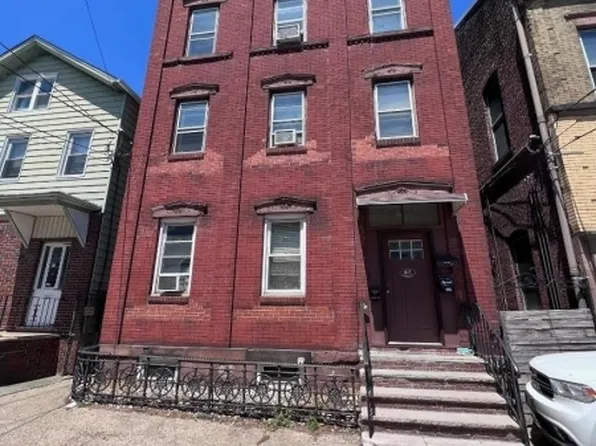 67 Congress St, Newark City, NJ 07105