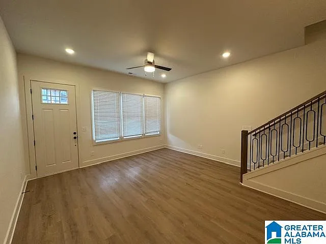 3 bed, 3.0 bath, $2,750 — Photo 4