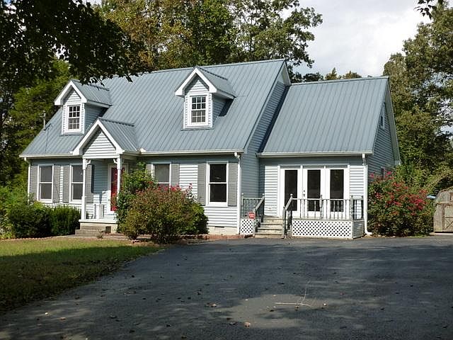 1st image of 332 Greenfield Ln