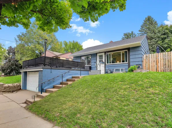 1462 Hazelwood St, Saint Paul, MN 55106