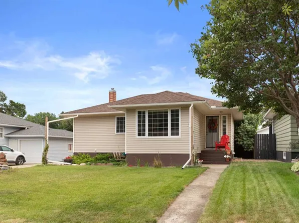 71 N Kensington Ave SW, Medicine Hat, AB T1A 5J4