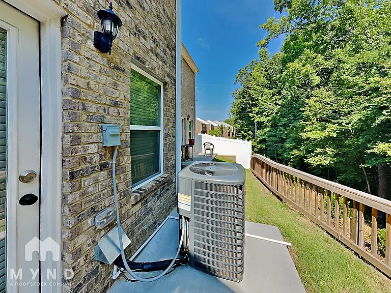 10170 Benton Woods Dr — Photo 21