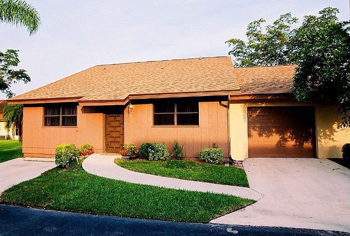Front of house, 2 car park