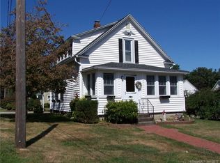 15 Hewitt Rd, Mystic, CT 06355