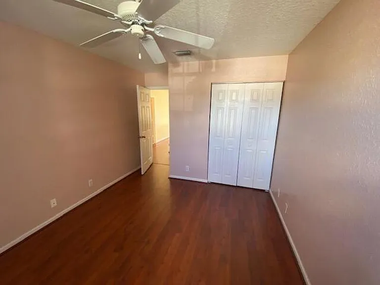 7705 Thornlee Dr — Photo 11