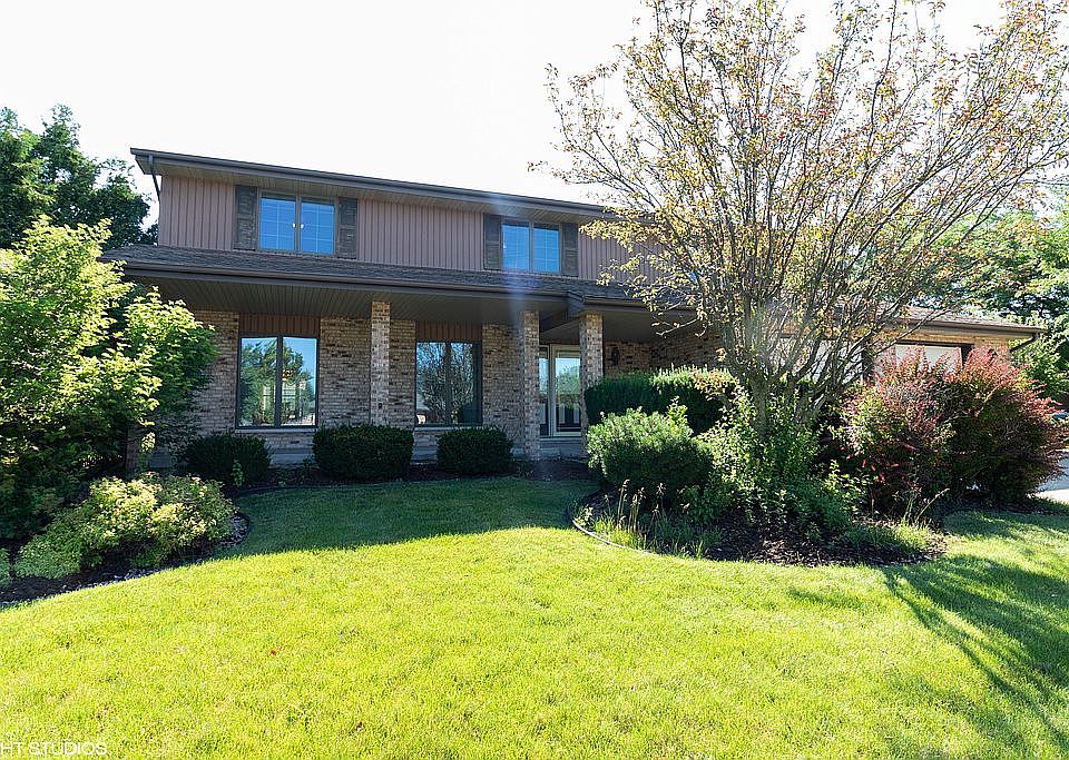 1st image of 15437 Lancaster Ln