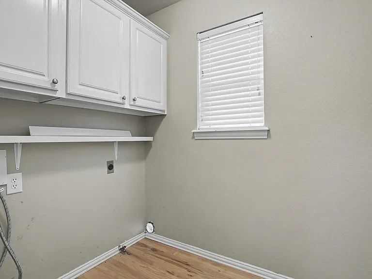 412 N Forest Ridge Blvd — Photo 30