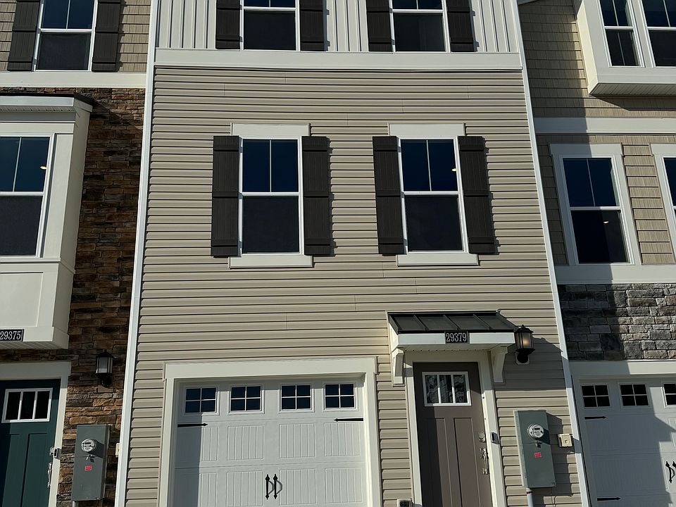 1st image of 29379 Oxford Dr
