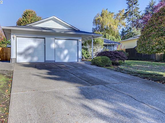 2nd image of 2721 SE Willow Dr