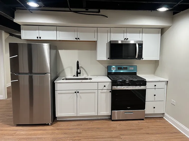 6111 S Champlain Ave #BASEMENT — Photo 12