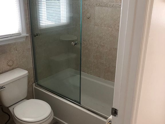 3rd image of 151 Golf Club Dr