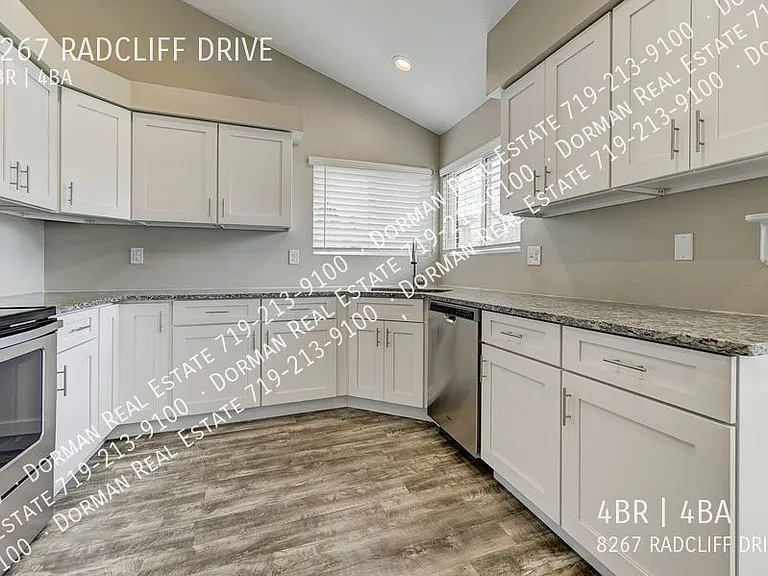 8267 Radcliff Dr — Photo 5