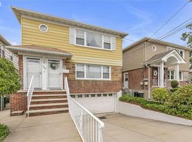 15-62 Murray St, Whitestone, NY