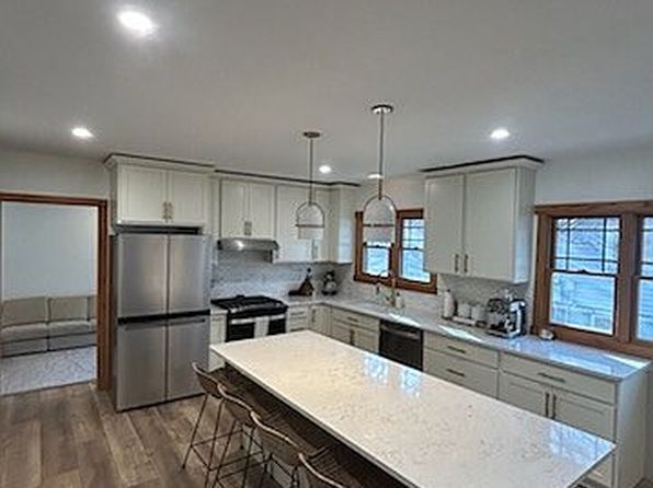 718 N Main St, Mobridge, SD 57601