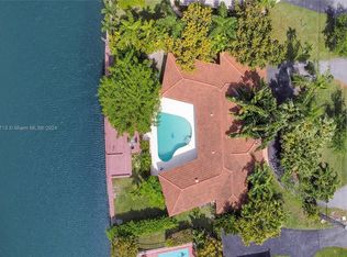 5000 Riviera Dr, Coral Gables, FL 33146
