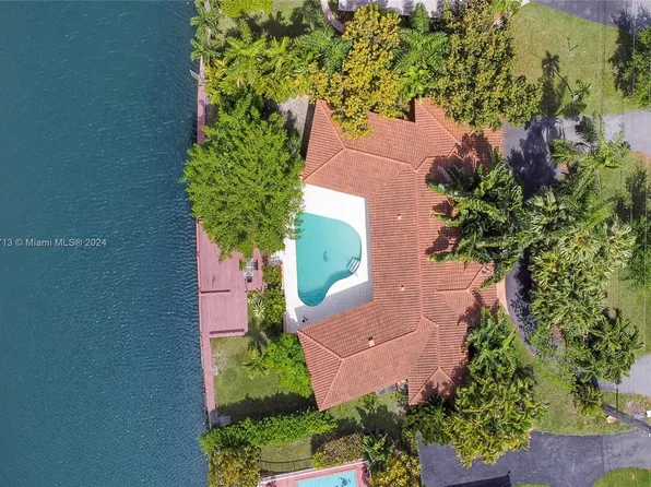 5000 Riviera Dr, Coral Gables, FL 33146
