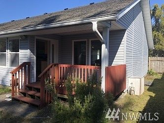 3rd image of 895 Catala Ave SE