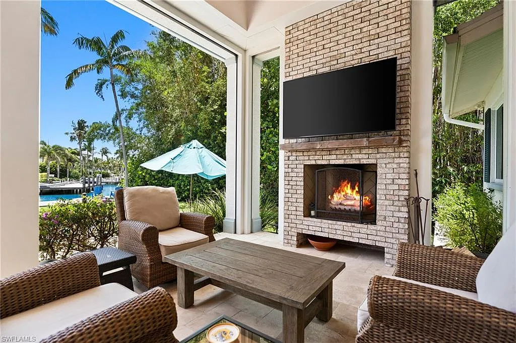 3 bed, 3.0 bath, 2867 sqft, $28,000 — Photo 4