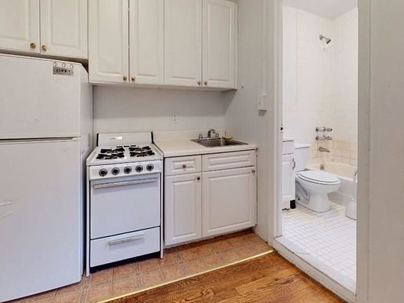 5th image of 322 E 89th St #4D1
