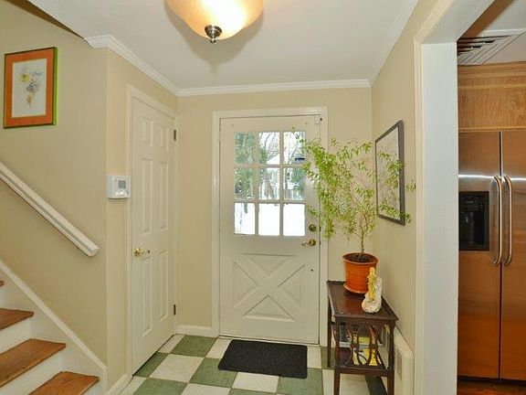 3rd image of 228 Huntington Bay Road