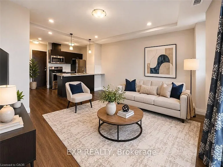 118 King St E #718 — Photo 23