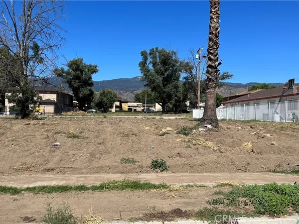 2130 Sunrise Ln #15, San Bernardino, CA 92404