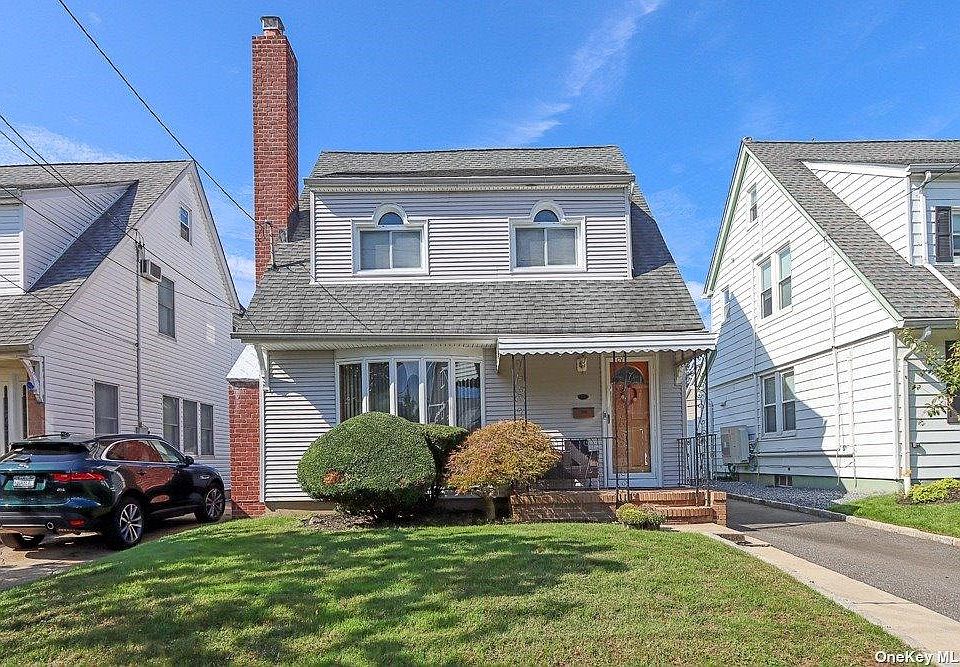 1st image of 220 Campbell Ave
