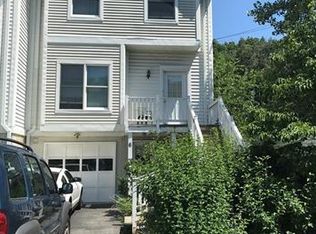 6 Delia Ct, Yonkers, NY 10710