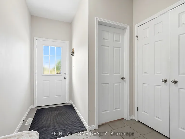 153 Maitland St — Photo 2