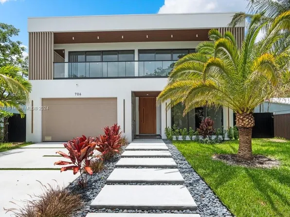 706 NE 17th Way, Fort Lauderdale, FL 33304
