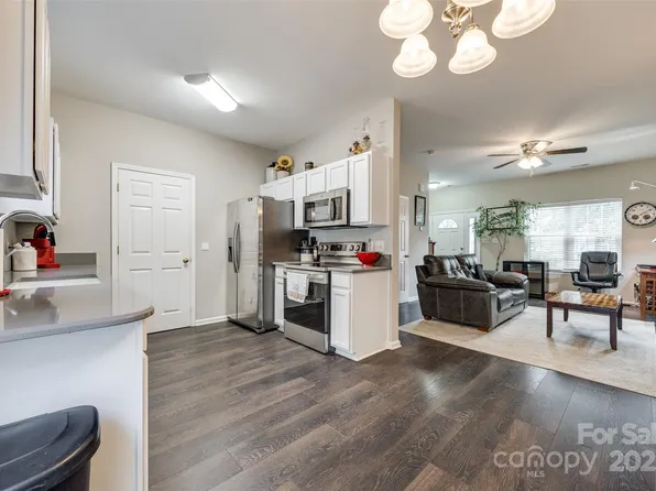 140 Reid Ln, Pineville, NC 28134