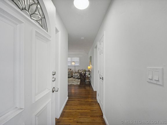 4th image of 1511 E 60th Pl