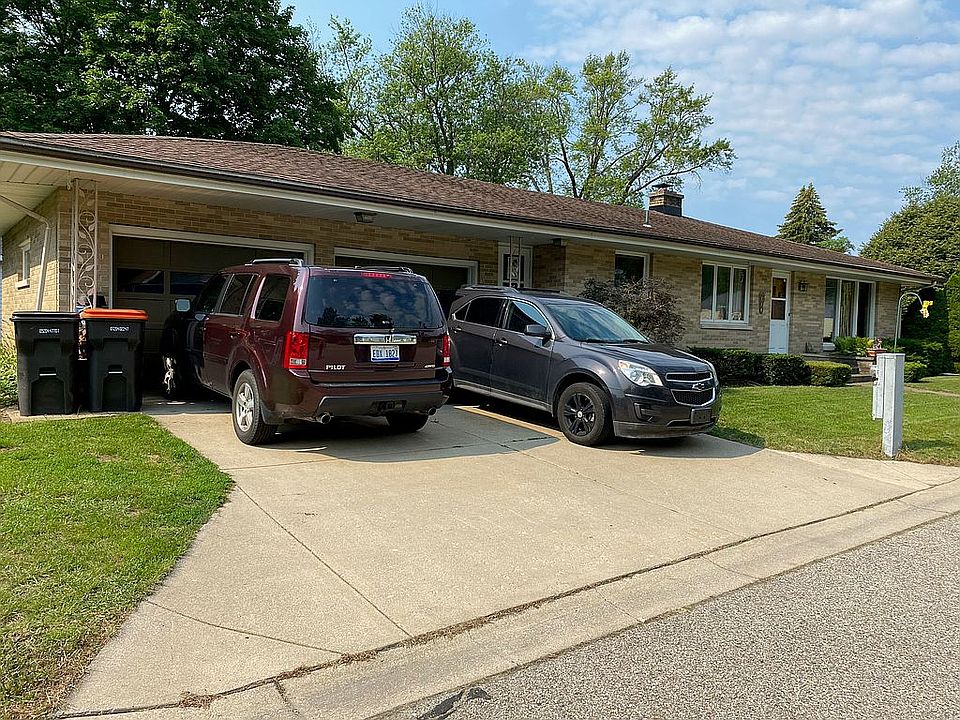 1st image of 114 W Garfield Ave