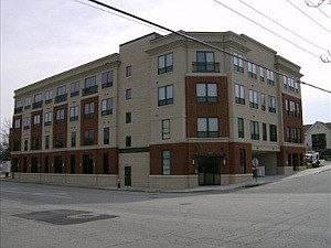 1st image of 411-202 W Washington St