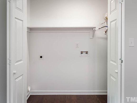 5th image of 2404 Lonnie Cir