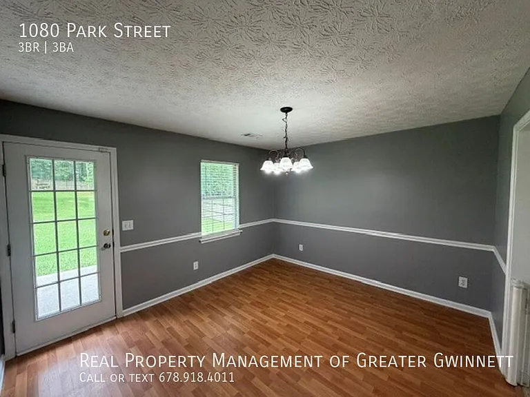 1080 Park St — Photo 6