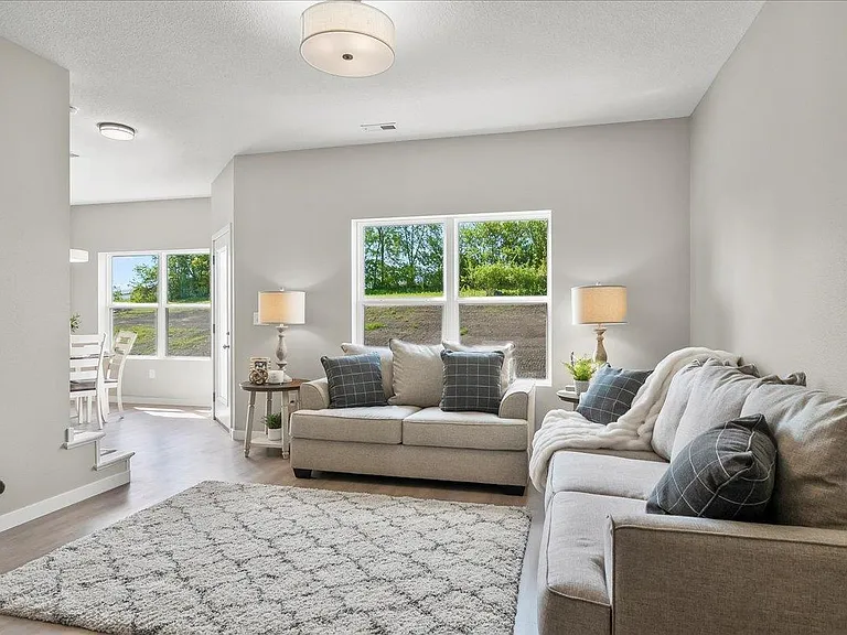 4314 Spruce Creek Dr — Photo 4