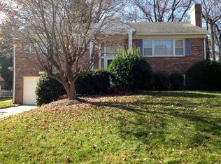 2822 Elsmore St, Fairfax, VA 22031