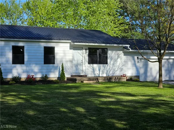 65 Park St, Marshallville, OH 44645
