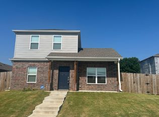 923 S Nighthawk Ln, Fayetteville, AR 72701