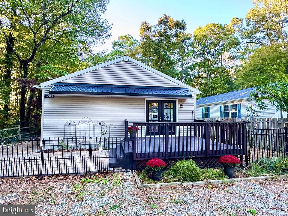 1st image of 24322 Canal Dr